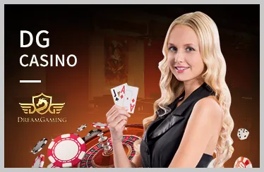 Bàn chơi Baccarat với các lá bài và chip cược, biểu tượng cho game bài đổi thưởng